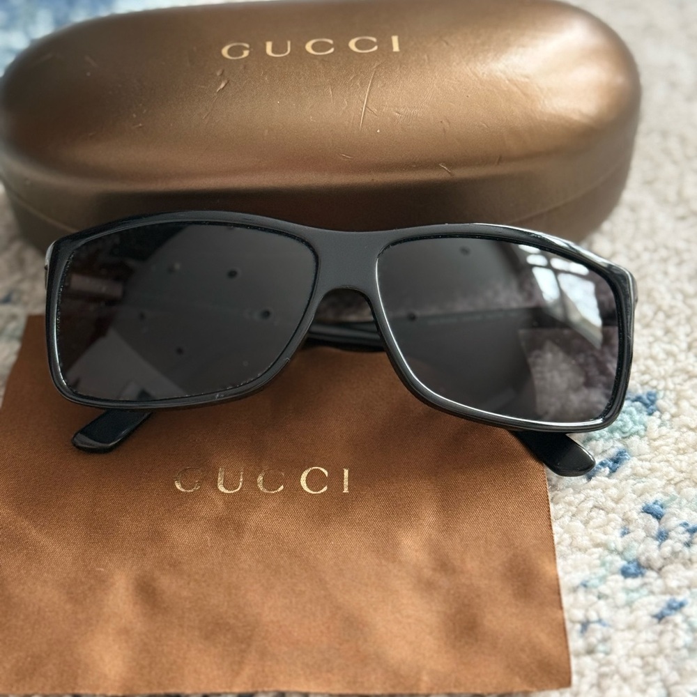 Gucci unisex sunglasses